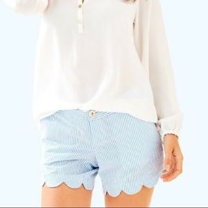 Lilly Pulitzer Blue and White Seersucker Buttercup Short Size 4